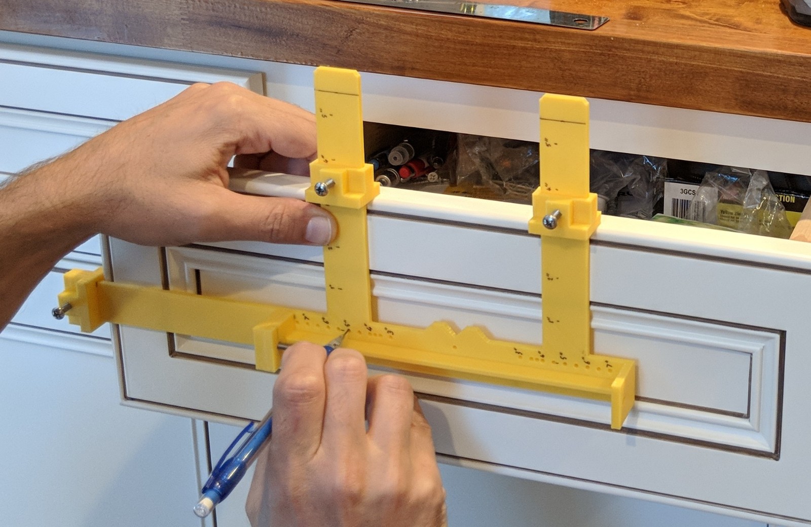 Cabinet Handle Jig