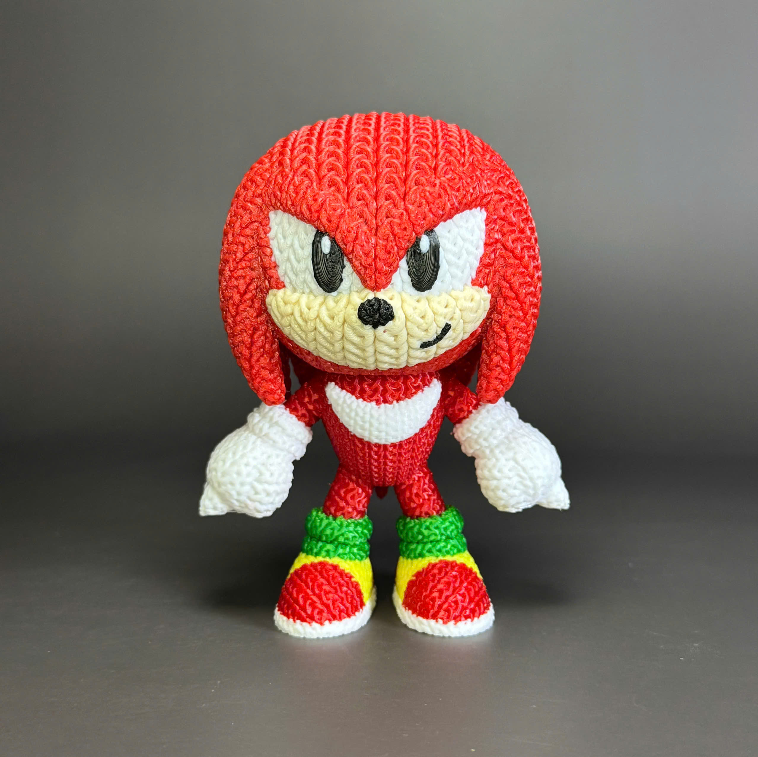 Knuckles, figura lavorata a maglia