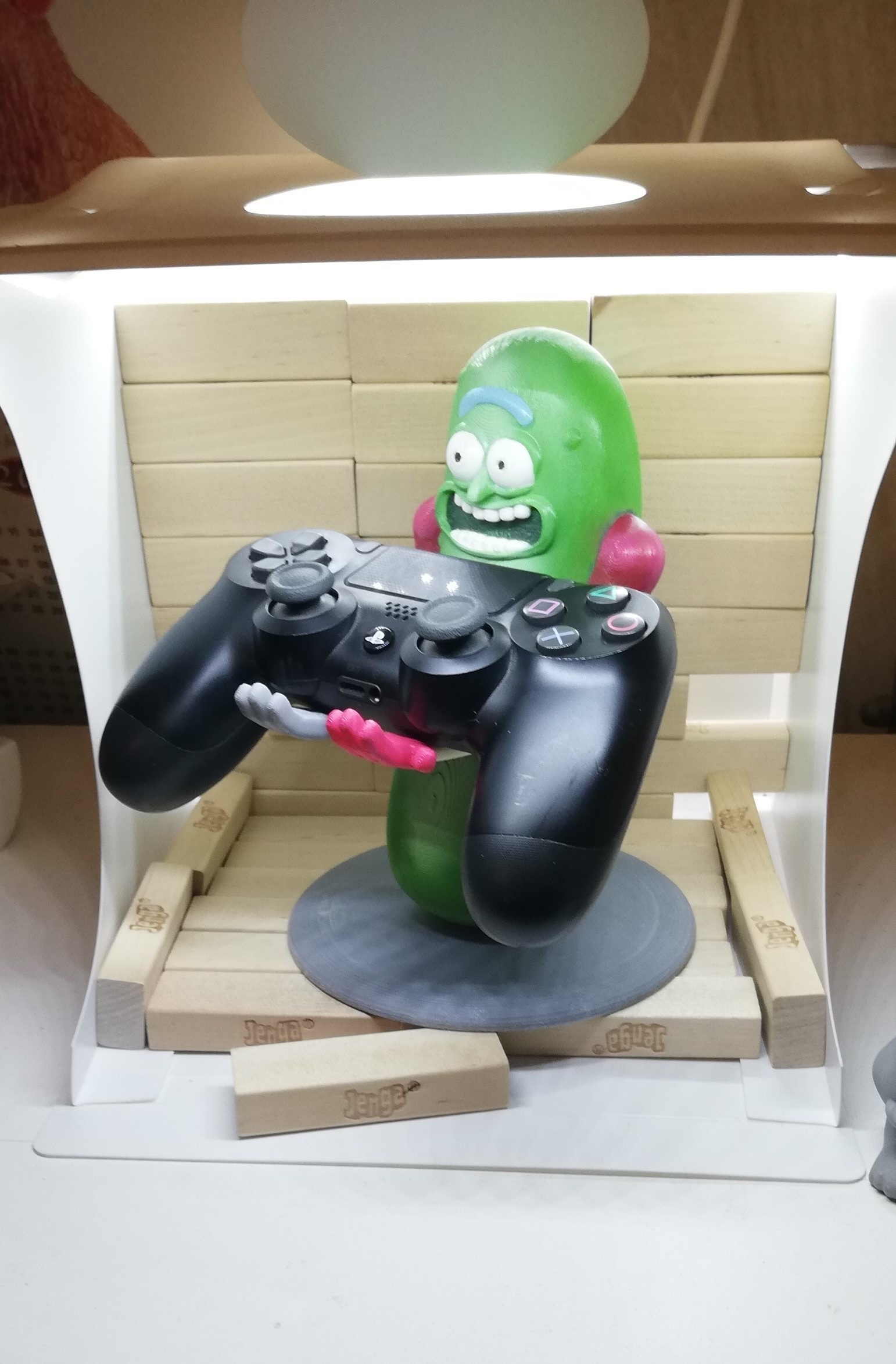 Rick and Morty, supporto per controller a forma di Cetriolo Rick