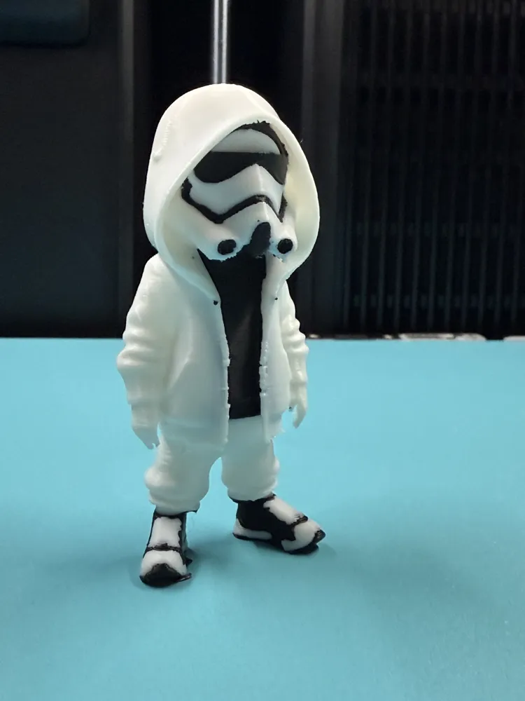Stormtrooper urbano con felpa e cappuccio