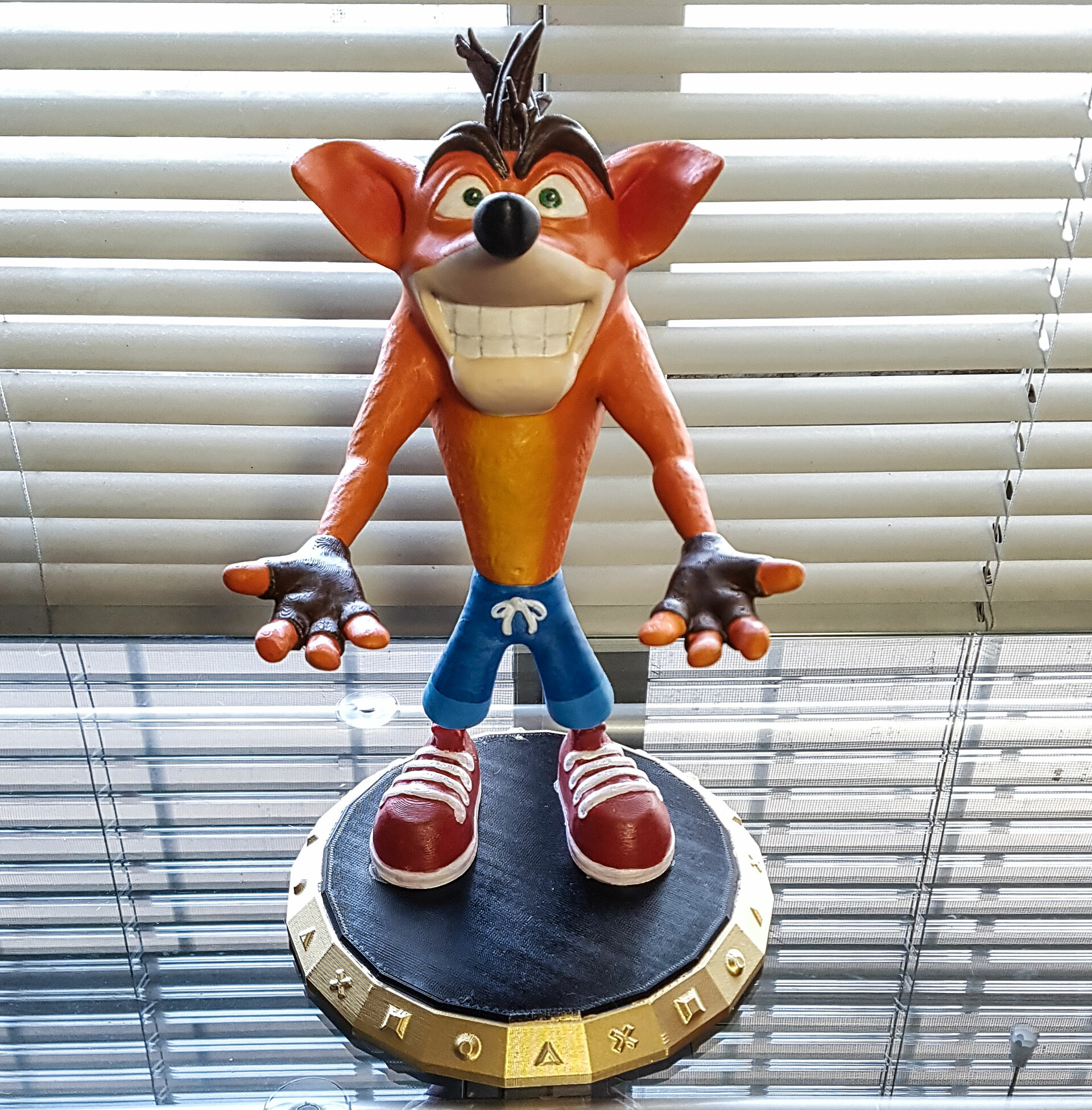 Crash Bandicoot, statuina da assemblare